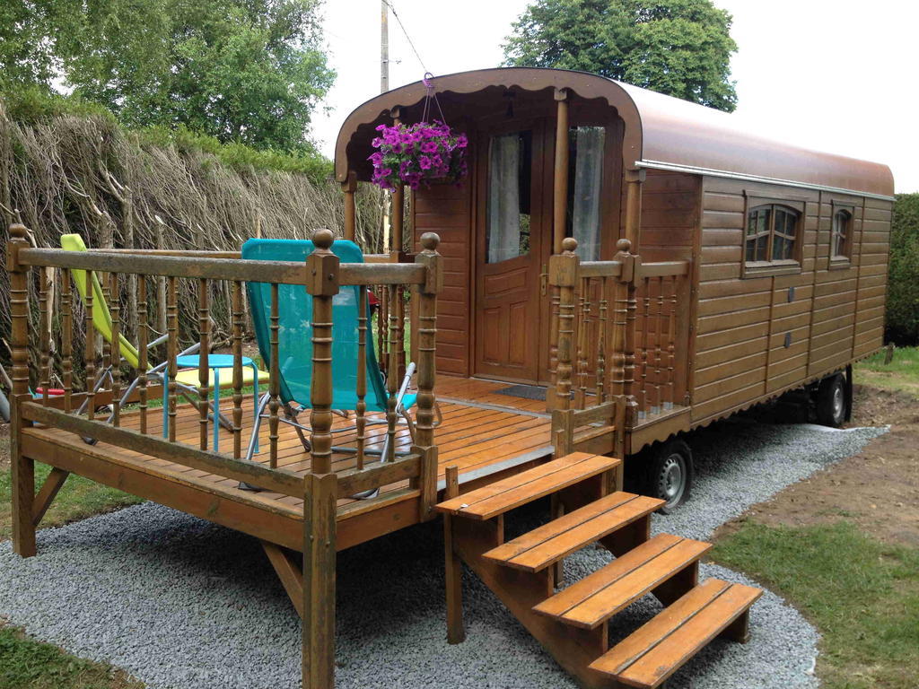 Вилла Roulotte Du Petit Bois Theillement Номер фото