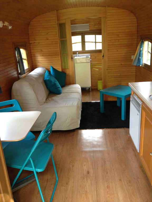 Вилла Roulotte Du Petit Bois Theillement Экстерьер фото